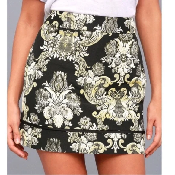 Lulus mini skirt - Picture 1 of 8